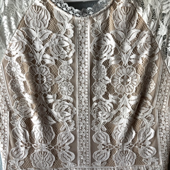 White and Beige Lace Dress with open back - Picture 1 of 3